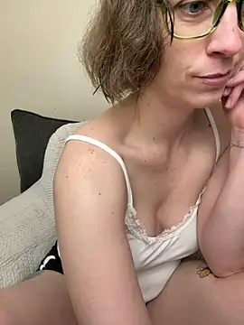 CreamedKitten online show from June 20, 2026, 3:04 pm