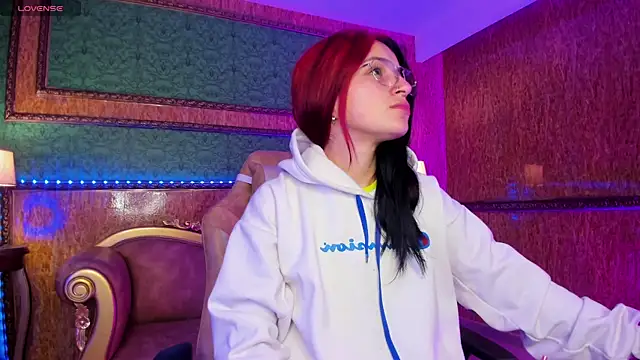 Ale sweety  online show from November 28, 2025, 12:19 pm