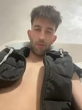 Dondeloquieras4 online show from April 8, 2026, 1:49 am