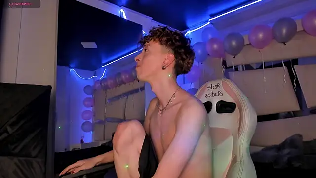 Snapshot of Genesis_ask chatting on November 8, 2025, 3:18 am Genesis ask online show from November 8, 2025, 3:18 am