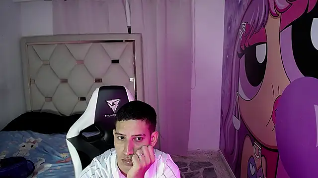 Great blowjob and anal online show from November 3, 2025, 8:32 pm