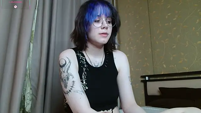 Snapshot of KellePourier chatting on July 14, 2026, 11:05 am KellePourier online show from July 14, 2026, 11:05 am
