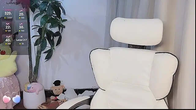 Snapshot of Tangt- chatting on December 22, 2025, 12:35 pm Tangt- online show from December 22, 2025, 12:35 pm