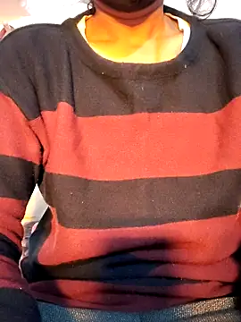 Hot-Rubyy online show from November 30, 2025, 4:00 pm