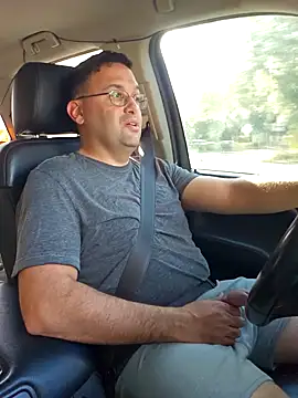 Snapshot of Latinesc chatting on February 18, 2026, 9:33 pm Latinesc online show from February 18, 2026, 9:33 pm