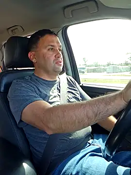 Latinesc online show from April 20, 2026, 8:21 pm