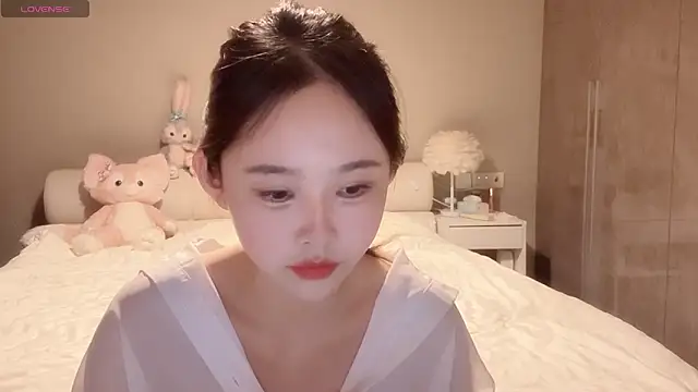 Snapshot of lovely-88 chatting on November 8, 2025, 2:28 pm lovely-88 online show from November 8, 2025, 2:28 pm