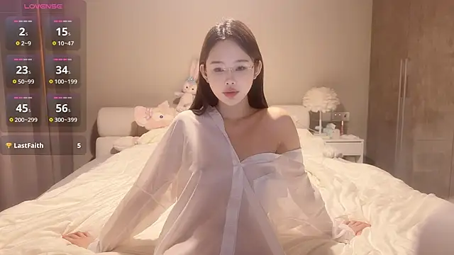 Snapshot of lovely-88 chatting on November 9, 2025, 1:42 pm lovely-88 online show from November 9, 2025, 1:42 pm