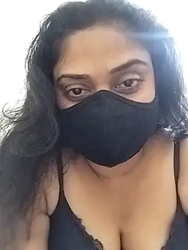 Snapshot of girl999 chatting on October 31, 2025, 5:58 pm girl999 online show from October 31, 2025, 5:58 pm