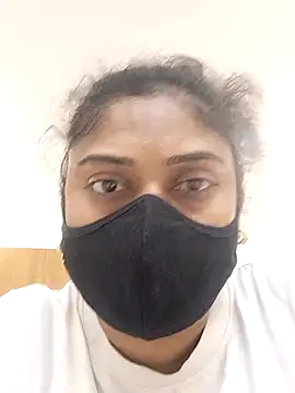 Snapshot of girl999 chatting on November 6, 2025, 4:52 pm girl999 online show from November 6, 2025, 4:52 pm