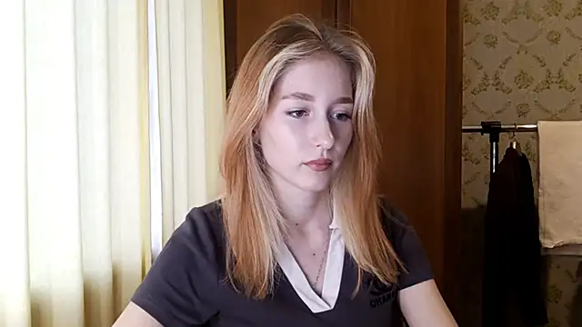 Snapshot of LisaKacitaa chatting on November 11, 2025, 12:27 pm LisaKacitaa online show from November 11, 2025, 12:27 pm