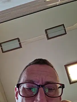 Snapshot of rafryg chatting on December 15, 2025, 8:07 am rafryg online show from December 15, 2025, 8:07 am