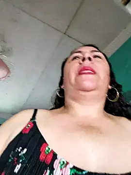 Anny 37 online show from November 24, 2025, 2:06 pm