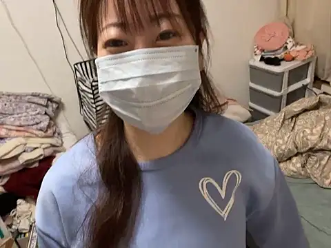 hitomi desu online show from February 3, 2026, 8:14 pm