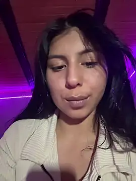 Snapshot of anny__18 chatting on November 11, 2025, 4:56 am anny 18 online show from November 11, 2025, 4:56 am