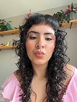 SugarTroubl33 online show from February 17, 2026, 1:40 pm