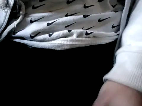 giovanift111 online show from November 21, 2025, 7:23 pm