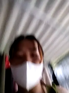 Snapshot of emini-xx chatting on October 28, 2025, 11:51 pm emini-xx online show from October 28, 2025, 11:51 pm