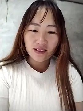 Snapshot of emini-xx chatting on November 3, 2025, 12:02 am emini-xx online show from November 3, 2025, 12:02 am