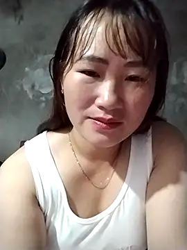 Snapshot of emini-xx chatting on November 9, 2025, 11:25 pm emini-xx online show from November 9, 2025, 11:25 pm