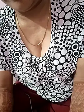 Snapshot of Richarani321 chatting on October 27, 2025, 6:34 pm Richarani321 online show from October 27, 2025, 6:34 pm