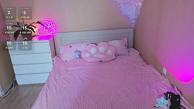 pawsclawss online show from April 8, 2026, 7:30 am