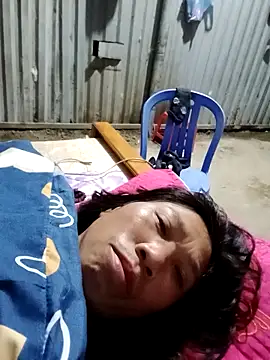 bella-la online show from December 22, 2025, 11:13 pm