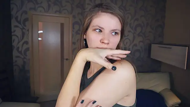 Snapshot of YoshieGradney chatting on November 4, 2025, 6:12 am YoshieGradney online show from November 4, 2025, 6:12 am