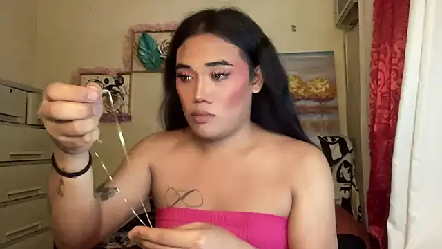 untouchable mia online show from December 4, 2025, 12:25 pm