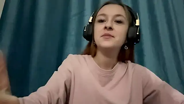 Snapshot of HOTBellakle chatting on November 11, 2025, 1:11 pm HOTBellakle online show from November 11, 2025, 1:11 pm