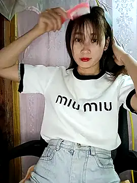 Em xinh01 online show from April 8, 2026, 11:27 pm