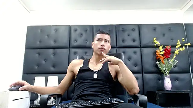 Snapshot of JackMotta01 chatting on November 14, 2025, 1:59 am JackMotta01 online show from November 14, 2025, 1:59 am