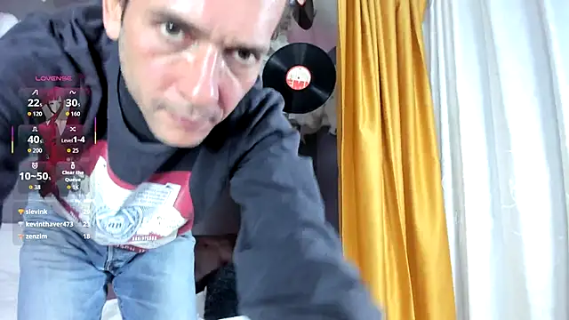 Dante Steele  online show from November 6, 2025, 3:40 am