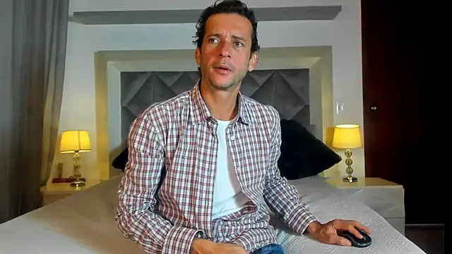 Dante Steele  online show from November 7, 2025, 9:37 pm