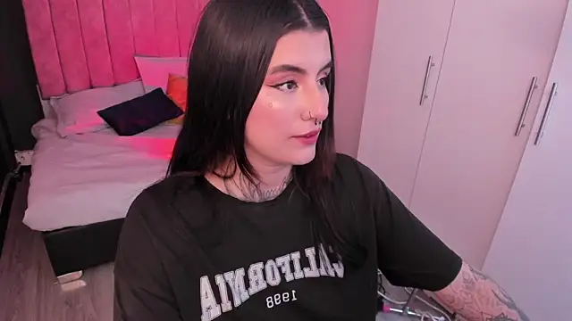 mia jagger online show from March 16, 2026, 9:08 pm