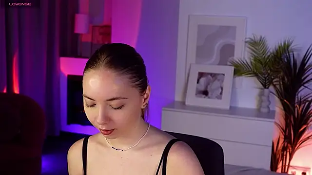 Snapshot of Nora_Miller chatting on November 22, 2025, 6:34 am Nora Miller online show from November 22, 2025, 6:34 am