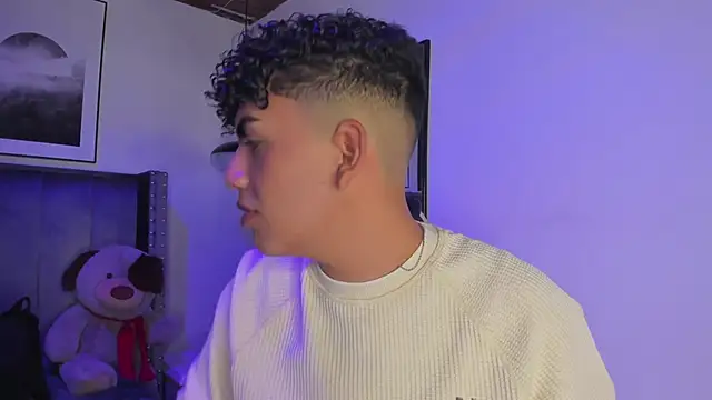 Snapshot of Niick_Twiink chatting on October 30, 2025, 8:09 pm Niick Twiink online show from October 30, 2025, 8:09 pm