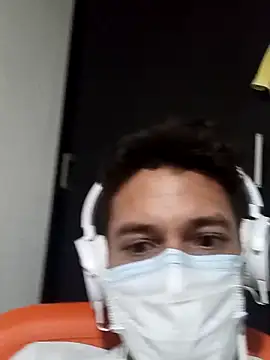 angeldefezcolombia online show from February 12, 2026, 9:48 am