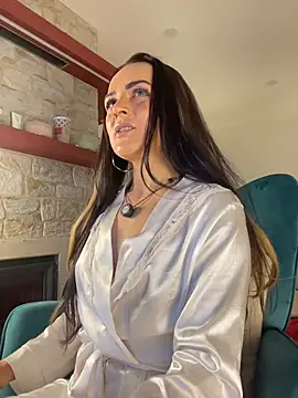 Snapshot of SiennaRosse chatting on February 2, 2026, 9:13 pm SiennaRosse online show from February 2, 2026, 9:13 pm