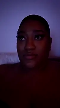 Snapshot of Thickumssss chatting on November 3, 2025, 5:09 am Thickumssss online show from November 3, 2025, 5:09 am