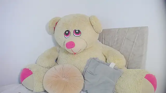 Snapshot of little_emiily_ chatting on November 4, 2025, 11:53 am little emiily online show from November 4, 2025, 11:53 am