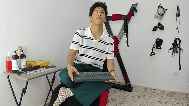 Maximiliano Khalil online show from November 28, 2025, 8:22 pm