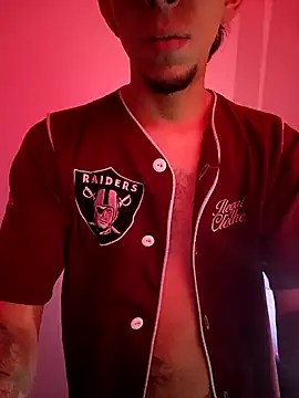 Snapshot of Aron_Jones_ chatting on November 3, 2025, 12:57 am Aron Jones online show from November 3, 2025, 12:57 am