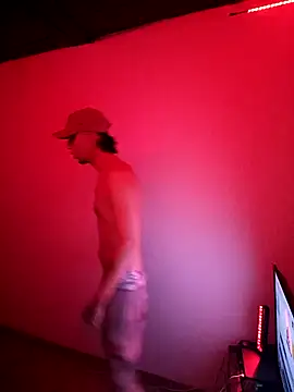 Snapshot of Aron_Jones_ chatting on November 4, 2025, 1:48 am Aron Jones online show from November 4, 2025, 1:48 am