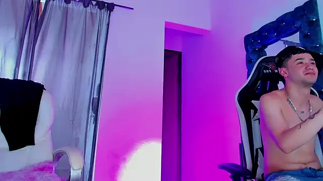 Snapshot of Yourtemptation555 chatting on November 4, 2025, 7:02 pm Yourtemptation555 online show from November 4, 2025, 7:02 pm