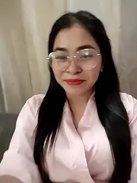 Bamboo-niee123 online show from April 14, 2026, 2:39 am