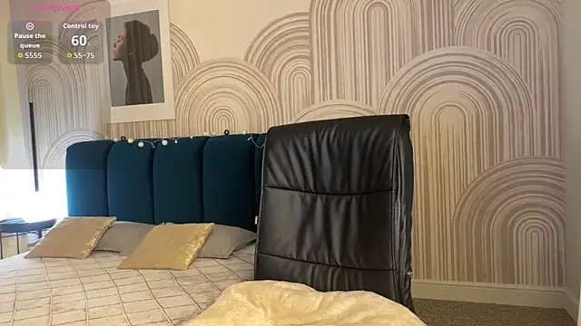 R I N A online show from December 5, 2025, 1:03 am