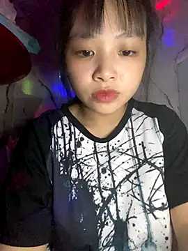 Snapshot of Tina-Marie chatting on November 6, 2025, 4:08 pm Tina-Marie online show from November 6, 2025, 4:08 pm