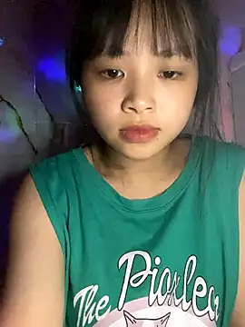 Snapshot of Tina-Marie chatting on November 13, 2025, 4:06 pm Tina-Marie online show from November 13, 2025, 4:06 pm