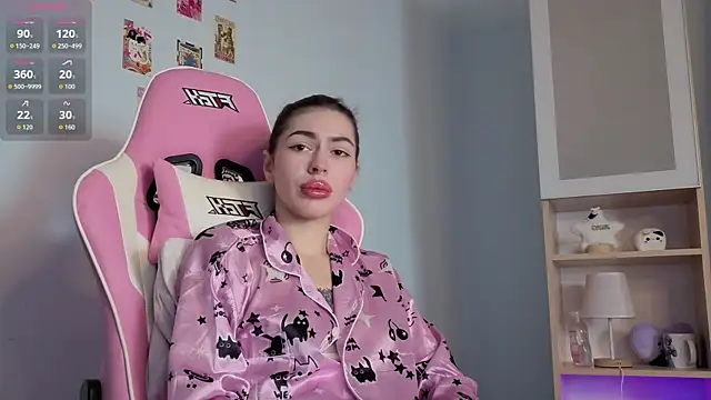 Snapshot of InkkyDoll chatting on November 9, 2025, 9:18 am InkkyDoll online show from November 9, 2025, 9:18 am